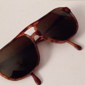 Vintage Faux Tortoise Unisex Sunglasses w/glass lenses NOS USA